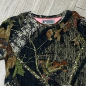 Ladies Camo LS T Shirt - size Med